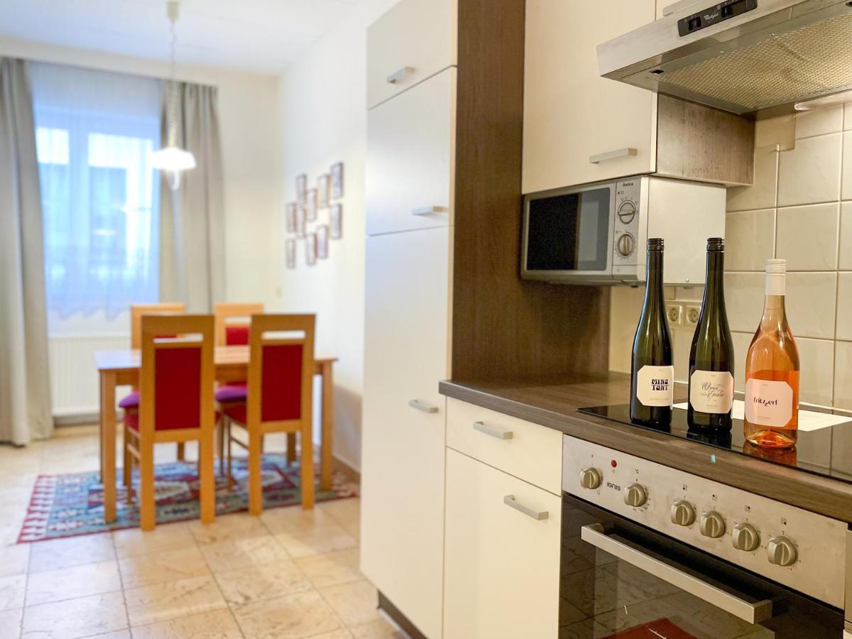 Weinhauer Brustbauers Stöckl